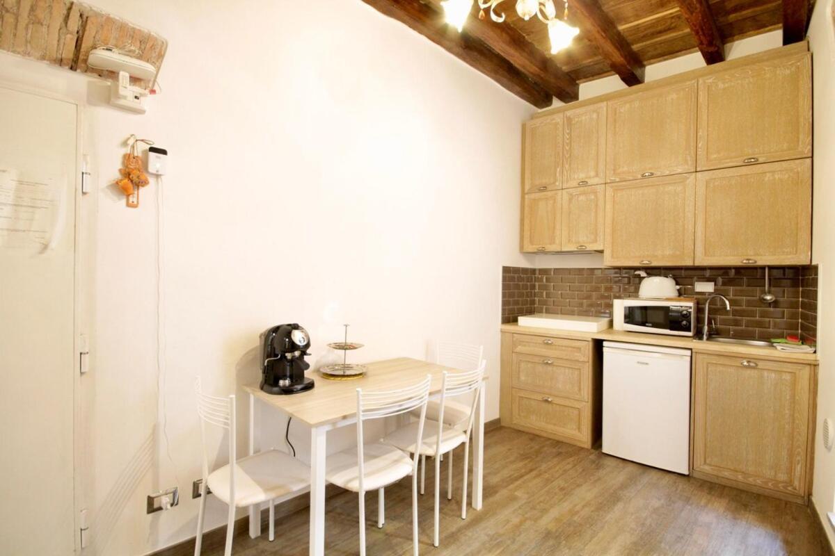 Hc - In The Heart Of Campo De' Fiori Apartman Róma Kültér fotó