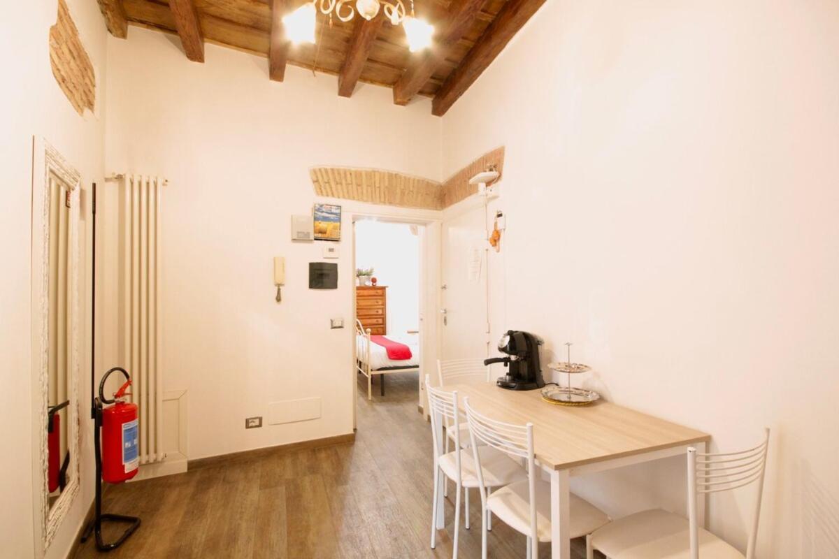 Hc - In The Heart Of Campo De' Fiori Apartman Róma Kültér fotó