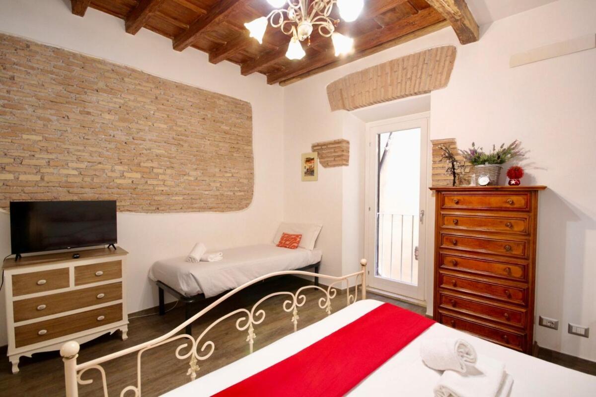 Hc - In The Heart Of Campo De' Fiori Apartman Róma Kültér fotó